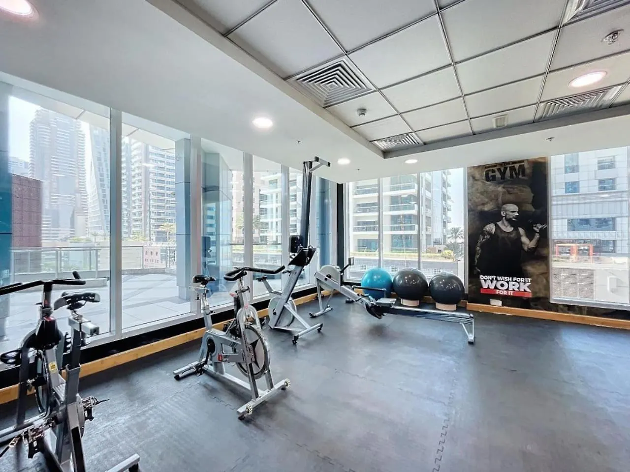 Torch Tower - Minimalistic Two Bed With City Views Dubai Apartment